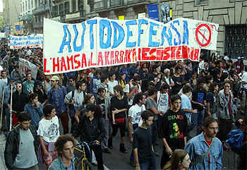 Protesta 'okupa' por el centro de Barcelona