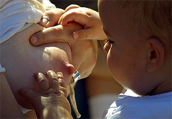 130 madres en favor de la lactancia materna