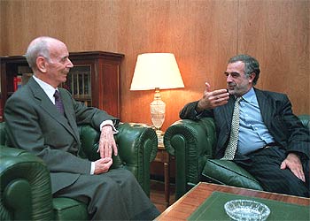 Cardenal, con el fiscal de la Corte Penal Internacional