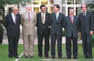 Los rectores de las universidades públicas de Madrid: Peces-Barba (Carlos III), Berzosa (Complutense), De la Plaza (Politécnica), González-Trevijano (Rey Juan Carlos), Zapatero (Alcalá de Henares) y Gabilondo (Autónoma).