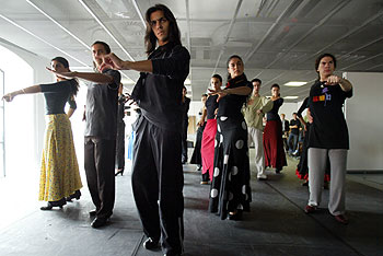 Farruquito y sus alumnos, ayer, durante la clase en La Casa Encendida, de Madrid.