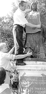 Carmen y los empleados de Altadis