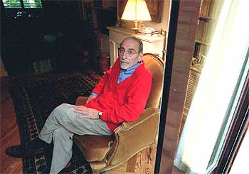 El diplomático Máximo Cajal.