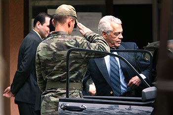 El general Sánchez Borrallo, a su salida ayer de los juzgados de Maçka.