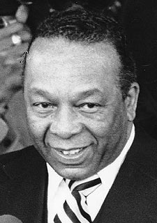 Walter Edgard Washington.