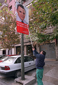 Retirada de carteles electorales