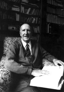 Vicente Aleixandre, en 1977, año en el que recibió el Nobel. rnrn CÉSAR LUCAS