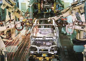 Vista de una planta de montaje en el sector automovilístico.