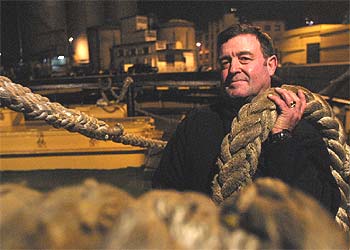 El capitán Jesús Calvo Figueroa, patrón del remolcador  Sertorsa 32. 