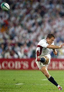 Wilkinson patea uno de sus cinco golpes de castigo.