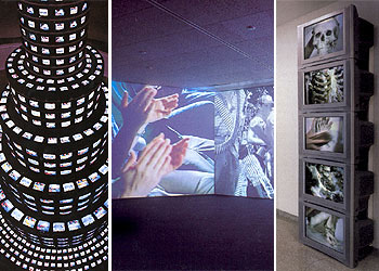 De izquierda a derecha, 'The more the better' (1988), de Nam June Park; 'El aplauso' de la serie 'On Translation' (1995-2002), de Muntadas, y 'Cleaning the mirror' (1995), de Marina Abramovic.