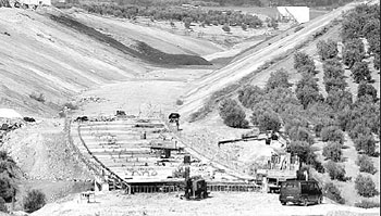 Aspecto de uno de los tramos en los que se produjeron derrumbes en los taludes de la línea de alta velocidad.