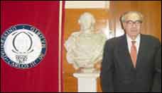 "Nuestra Universidad no tiene beckhams, prepara pavones"