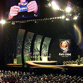 España, contra Rusia, Grecia y Portugal en la Eurocopa.