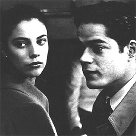 Maribel Verdú y Jorge Sanz, en una escena de  Amantes .