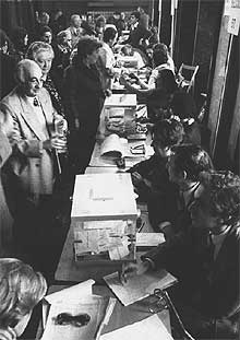 Referéndum de la Constitución el 6 de diciembre de 1978.