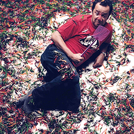 'Vik con bichos', autorretrato del artista.