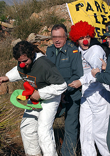 Payasos contra la OTAN