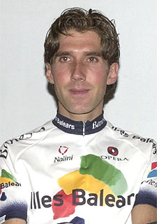 NUEVOS COLORES PARA EL PELOTÓN