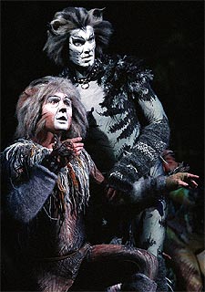 Ensayo de  Cats  en el teatro Coliseum.