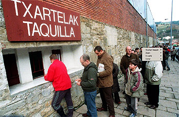 EL EIBAR RECUPERA LA ILUSIÓN.