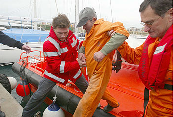 Rescatado un pescador de Palamós tras pasar dos noches a la deriva