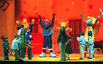 PIENSAN, EXPLORAN Y DISFRUTAN.