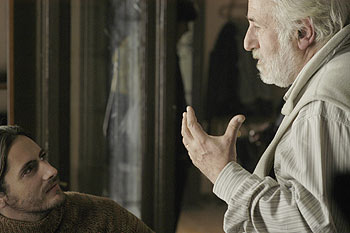 Adolfo Aristarain (a la derecha) y Juan Diego Botto, durante el rodaje de  Roma. 