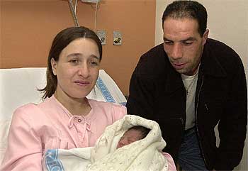 Es niña y se llama Karima