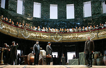 Un momento de la representación de  Peter Grimes  en el Liceo.