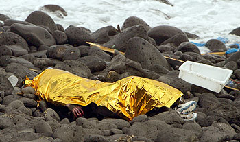 RESCATADOS TRES CADÁVERES EN FUERTEVENTURA.