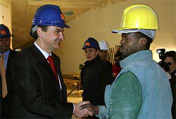 Zapatero quiere inaugurar el 2004 como presidente