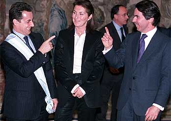 Nicolas y Cécilia Sarkozy, junto a José María Aznar, ayer, en el palacio de la Moncloa. rnrn MIGUEL GENER