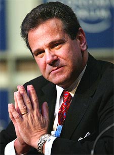 James Schiro, director general de la empresa Zúrich, ayer en Davos.rnrn  REUTERS