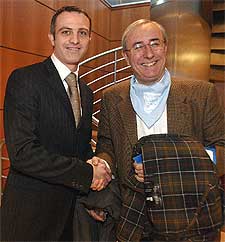 Roche, director del PSG, con Jean-Michel Tisné, presidente de honor del Aviron.