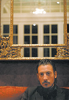 Ray Loriga dirigió en 1997 la película 'La pistola de mi hermano'.