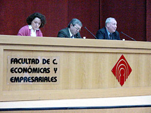 Conferencia del profesor argentino Rubén L. Berenblum en la Facultad de Económicas de la UCLM