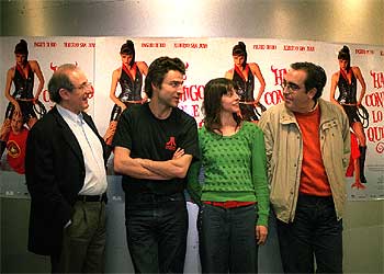 De izquierda a derecha, Emilio Gutiérrez Caba, Alberto San Juan, Ingrid Rubio y Ramón de España.