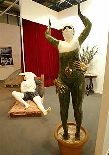 Obras de Angelos Papadimitriou y Nikos Charalambidis en Arco. rnrn ULY MARTÍN