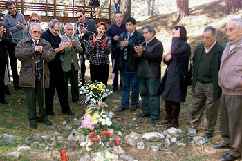 Valderas honra a los republicanos asesinados en Víznar