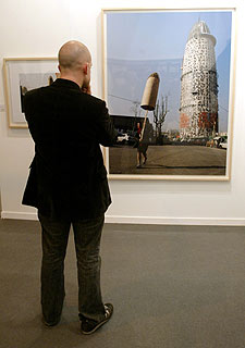  Anarchitekton Barcelona 2 , de Jordi Colomer, en la galería Carles Taché.