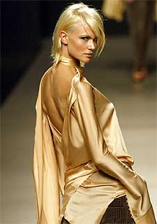 Un momento del desfile de Miguel Palacio.