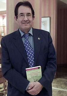 El pedagogo Bernabé Tierno.