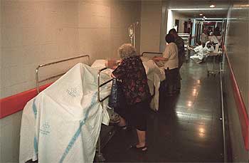 Hospital rico, hospital pobre.