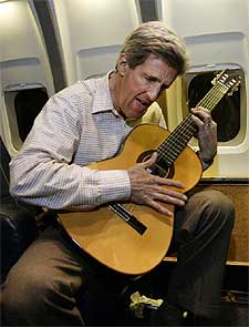 KERRY, EN CAMPAÑA