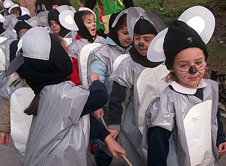 Ratones, vacas, esqueletos, indios... ¡es Carnaval!