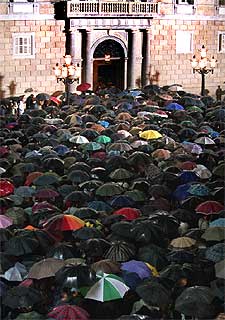 Un momento de la manifestación contra ETA en Barcelona.