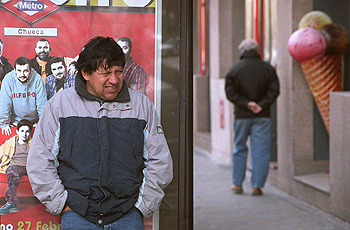 AL MAL TIEMPO, MALA CARA.