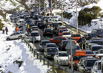 Nieve y atascos en La Arboleda