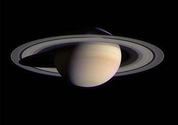 La nave 'Cassini' se acerca a Saturno